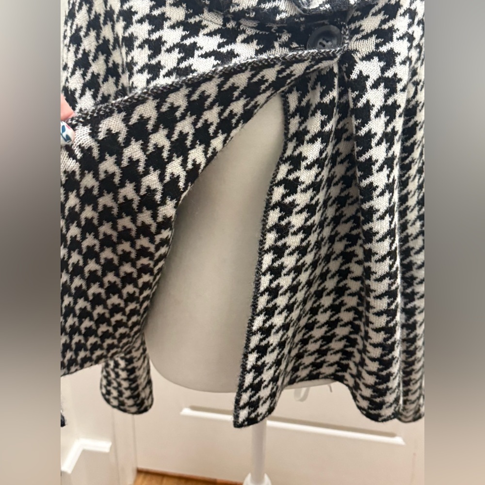 Ellen Tracy. Houndstooth Wrap Collared Cardigan. … - image 4